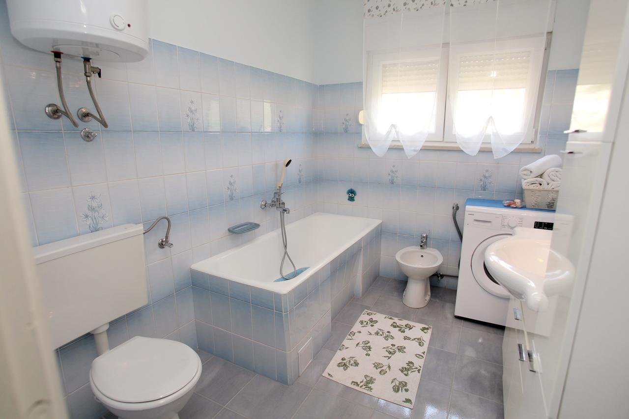 Apartment Carmen โตรกีร์ ภายนอก รูปภาพ